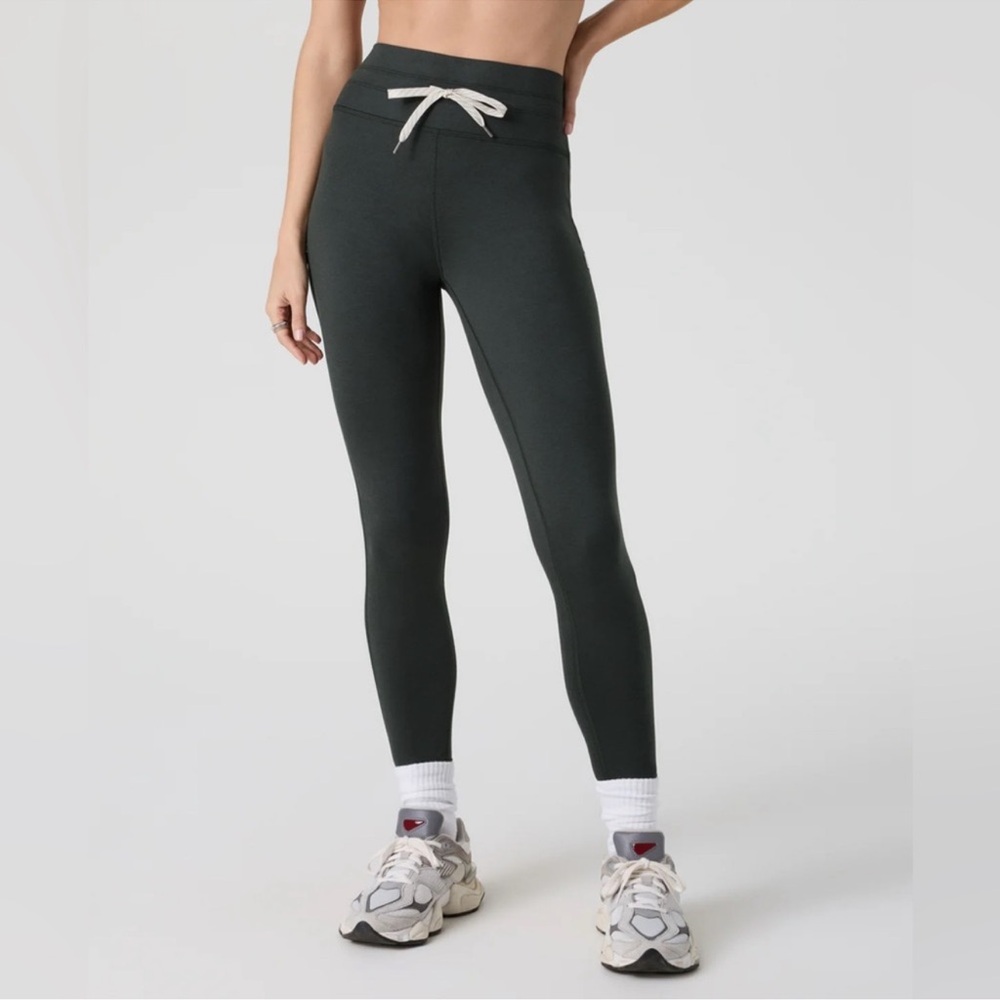 Vuori Halo Vintage Legging Aspen Heather medium NWT